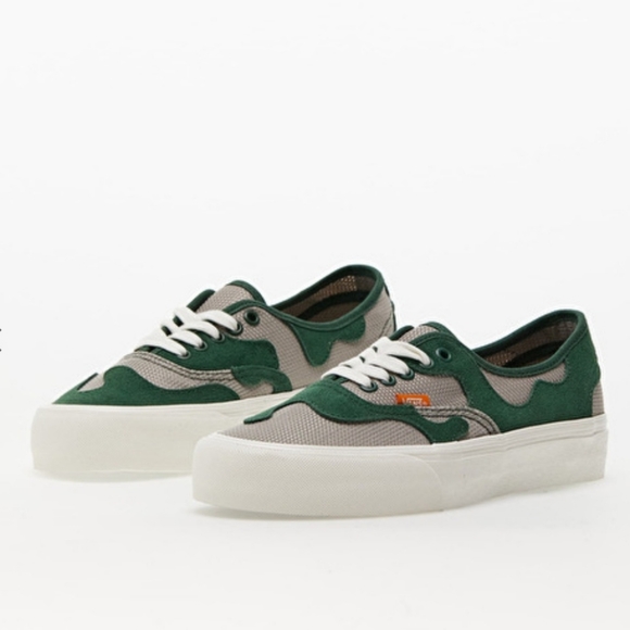 Vault by Vans Authentic Vr3 *NWT* - Picture 1 of 8